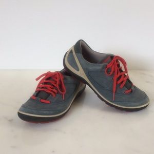 Like new ECCO suede sneakers size 7